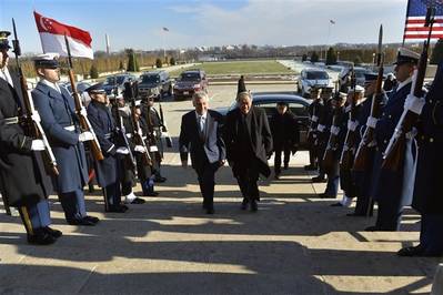 Hagel, Ng in Singapore: Photo credit US Govt.