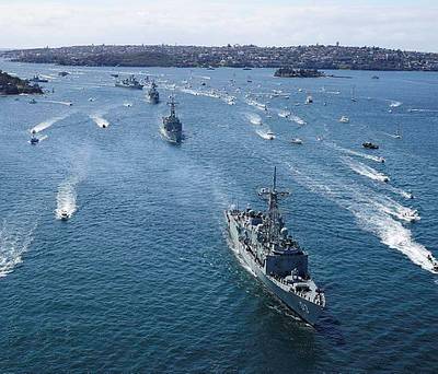 HMAS Sydney leads Australian warship's Darwin, Perth, Parramatta as part of the fleet entry during the International Fleet Review. (Photo: ABIS Nicolas Gonzalez) 