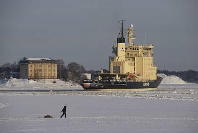 Icebreaker 'Urho': Photo Wikimedia CCL Fintaship Urho 