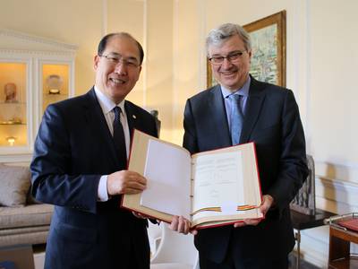 Kitack Lim with Guy Trouveroy (Photo: IMO)