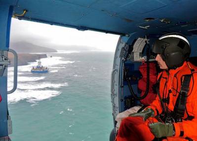 Kulluk Fly-over: Photo credit USCG