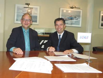 Last week contracts were signed at the VEKA head office in Werkendam by Stefhan van den Hil from VEKA Group bv (right) and Leo van Zon, Van der Velden Marine Systems B.V. (left).