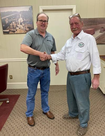Left to right: Michael Hart, president and CEO of McLean Contracting Company, and Donnie Wilks, owner and president of Shugart Manufacturing (Photo: McLean Contracting Company)