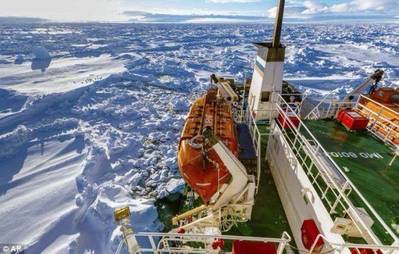 MV Akademik Shokalskiy: Photo courtesy of Expeditions Online