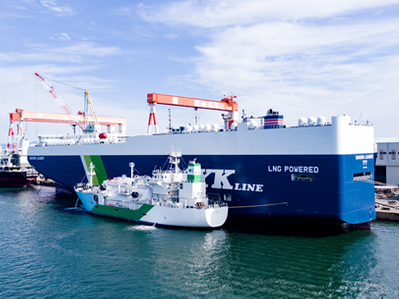 On October 20, the Central LNG-owned LNG bunkering vessel Kaguya supplied LNG to Sakura Leader, an LNG-fueled pure car and truck carrier - Image Credit: Central LNG Marine Fuel Japan Corporation