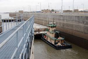 One of the two miter gates of the auxiliary chamber close behind the MV Sir Robert at Locks 27 in Granite City, Ill. Photo courtesy USACE