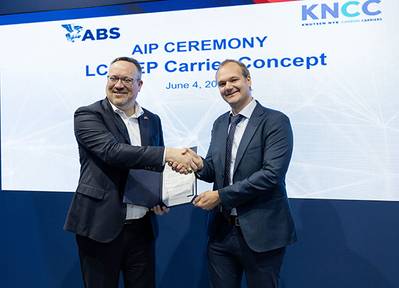 (L to R): Patrick Ryan, ABS Senior Vice President and Chief Technology Officer with Oliver Hagen-Smith, CEO at KNCC, at the Nor-Shipping maritime trade fair in Oslo.