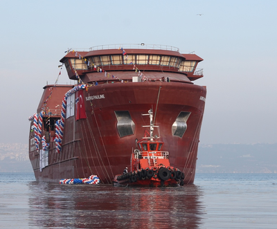 Légende de la photo: Cette photo du navire jumeau, Newbuilding 1088, Bjørg Pauline, a été prise lors du récent lancement du navire au chantier naval Tersan. (Photo gracieuseté de Corvus Energy)