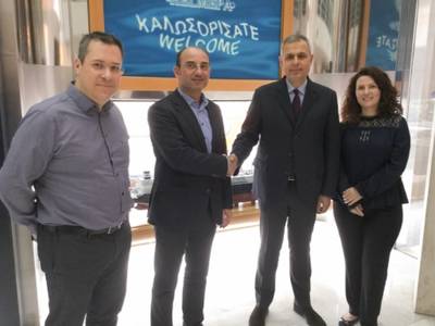 Pictured in the center-left, Mr. Theofanis SALLIS, General Manager of Operations of GasLog in Greece, along with Mr. Ioannis ATHANASOPOULOS (center-right), Managing Director of Seagull Greece. On the far left, Mr. Antonios LIAPPIS, Marine HR Manager of GasLog. On the far right, Mrs. Archontia LENI, Competency Assurance Manager of GasLog. (Photo: GasLog)