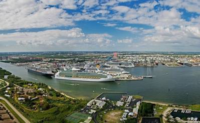 Port Panorama: Photo courtesy of Port Everglades