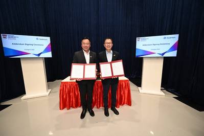 Renaming ceremony of Seatrium New Energy Lab @ NTU: (From left to right) Chris Ong, CEO (Seatrium); Prof Ho Teck Hua, President (NTU).