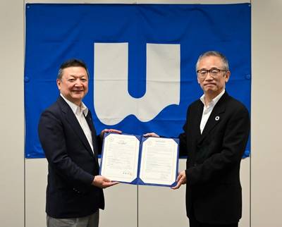 From left to right: Toru Fujita, Director/Executive Officer, NSU; and Hirofumi Takano, Executive Vice President, ClassNK (Photo; ClassNK)
