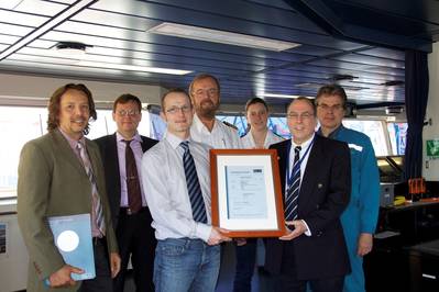 (f.l.t.r.): Sascha Wienberg (SEC), Igor Protsenko (Interschalt), Daniel Abt (GL Cargo Stowage & Securing Expert), Captain Dirk Trampe, Chief Mate Lisa Helmers, Werner Teichmann (Head of Reederei Offen's Nautical Department), Klaus Müller (GL Surveyor)