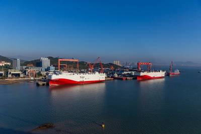 Siem Confucius and sister ship Siem Aristotle are the first trans-Atlantic PCTCs (Pure Car Truck Carriers) to operate full-time on LNG. Photo: MAN ES