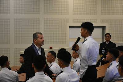 IMO Secretary-General Visits NYK Training Center - image 4