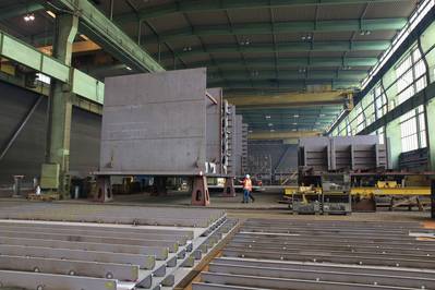 Steel sections at the Sietas shipbuilding hall (Photo: Sietas).