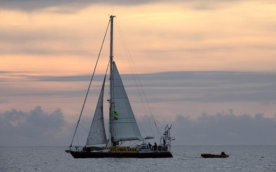 SV Tiama: Photo credit Greenpeace NZ