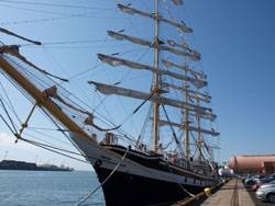 tall ship STS Pallada