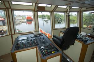 The aft controls on the new Sealink Maju 25 are complete and ready for work.  photo by Alan Haig-Brown courtesy of Cummins Marine