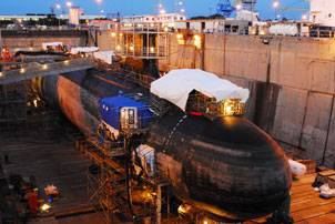 The Virginia-Class attack submarine USS Hawaii (SSN 776) undergoes routine inspections and repairs in Pearl Harbor Naval Shipyard. Hawaii is the first U.S. Pacific Fleet Virginia-class submarine to enter dry dock in Pearl Harbor. (U.S. Navy photo by Liane Nakahara/Released)