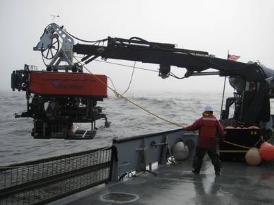 Undersea Vehicle Lowering: Photo credit Los Gatos Research