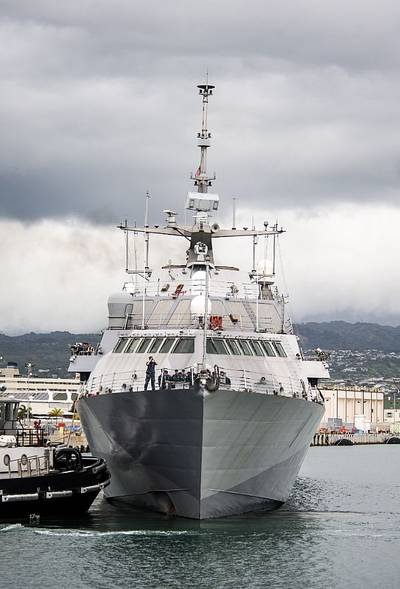USS Freedom (LCS 1) (U.S. Navy photo by Sean Furey)