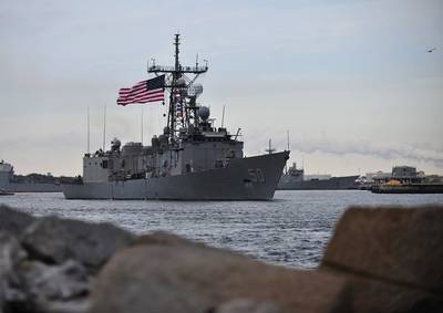 USS Taylor (U.S. Navy photo: Marcus L. Stanley)