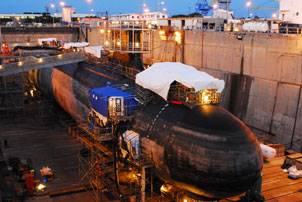 The Virginia-Class attack submarine USS Hawaii (SSN 776) undergoes routine inspections and repairs in Pearl Harbor Naval Shipyard. Hawaii is the first U.S. Pacific Fleet Virginia-class submarine to enter dry dock in Pearl Harbor. (U.S. Navy photo by Liane Nakahara/Released)