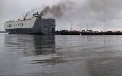 A fire broke out on board the 600-foot vehicle carrier Hoegh Xiamen, at Blount Island in Jacksonville, Fla. (U.S. Coast Guard photo by Jessica Maldonado Gonzalez)