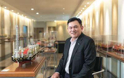 “Jointly developed by Golar and Keppel O&M, the concept of using sponsons was an innovative game changer, creating new acreage to house additional equipment on the vessel and segregating the hydrocarbon and non-hydrocarbon systems to meet safe design requirements.”
Mr. Chor How Jat, Managing Director (Conversions & Repairs), Keppel O&M