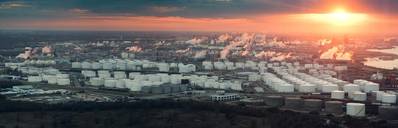 Вид с воздуха на Хьюстонский нефтеперерабатывающий комплекс (КРЕДИТ: AdobeStock / © Ирина К)