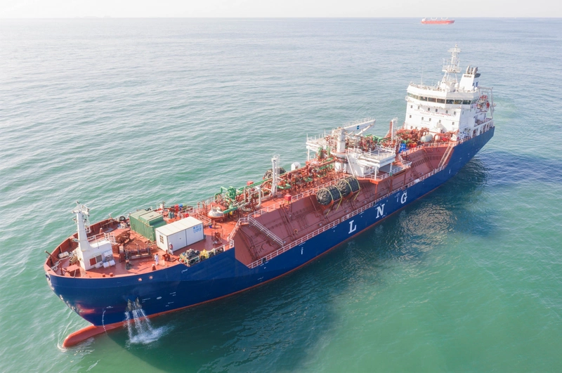 Keppel Delivers Its First LNG Carrier Avenir Advantage