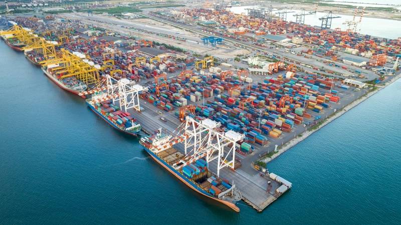 Congestion Worsens Near China's Top Container Ports