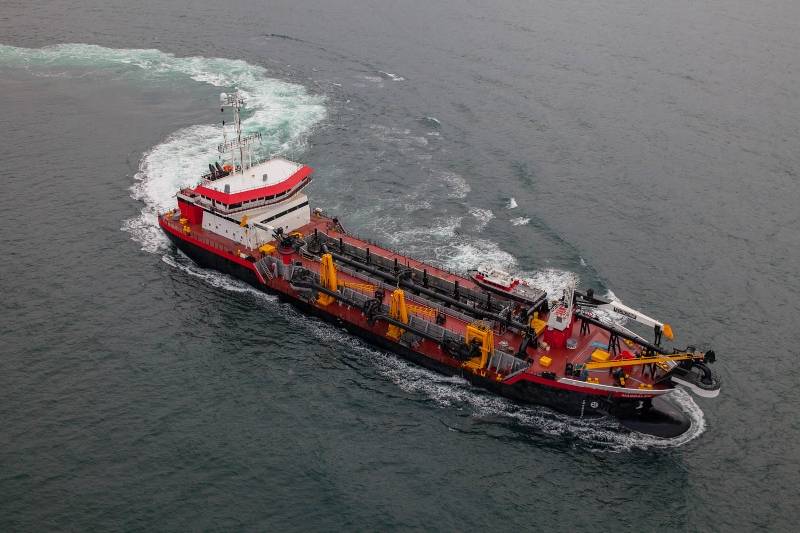 Royal IHC Ships Equipment For Weeks' New Hopper Dredge