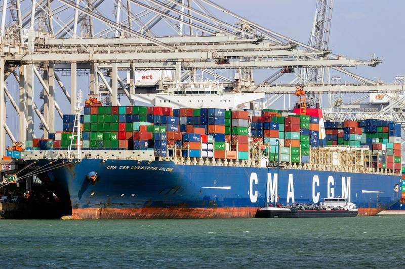 Cma cgm отслеживание. Cma cgm tancredi. cma cgm ivanhoe корабль. судно cma cgm nerval. container terminal rotterdam.