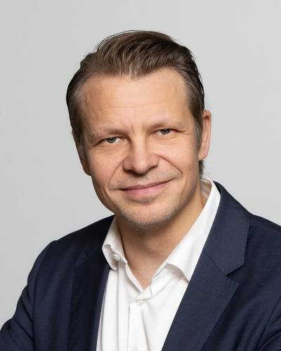 Ship and actuator dynamics are nonlinear and linear model-free approaches struggle to control these kinds of systems efficiently.
Image courtesy ABB