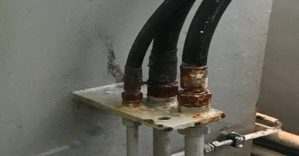 Increasing corrosion on hydraulic connections (Image: Oxifree/Cosono)