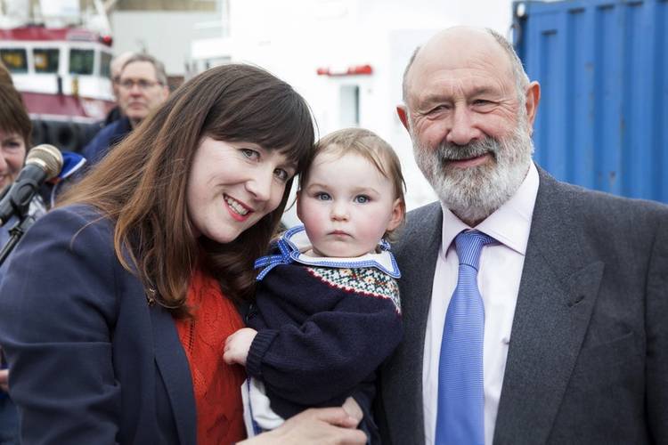 At the launching ceremony: Bob Spanswick, Managing Director of Delta Marine Ltd. (right); with his daughter Mairi Spanswick (left) and granddaughter Akira Mary Lumsden (center) (Photo: Damen)