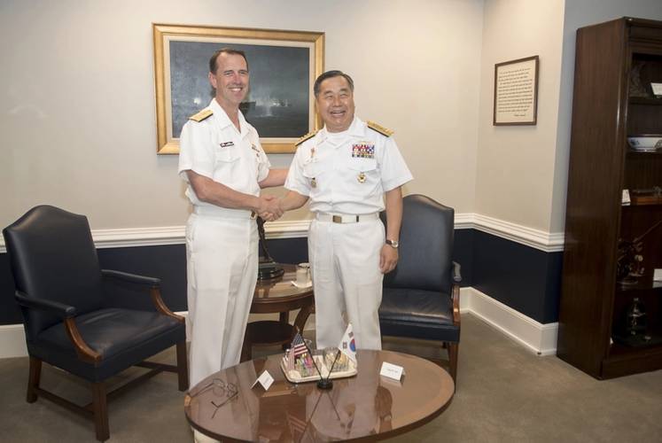 Chief of Naval Operations (CNO) Adm. John Richardson met with his South Korean (ROK) counterpart, Adm. Jung Ho-sub at the Pentagon for a discussion focused on the strengthening partnerships and ways to work together to increase maritime security throughout the Indo-Asia Pacific. (U.S. Navy photo by Elliott Fabrizio)
