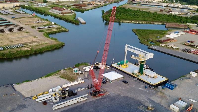Christening the Creole King, hosted at E-Crane Gulf Coast Service Center in the Port of
Iberia, Louisiana, on Friday July 11, 2025.
Photo credits: E-Crane & Apple Pie Media