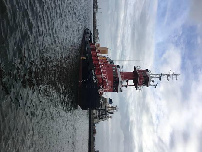 M/V Evening Breeze