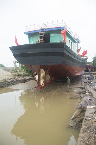 All finished the well-shaped transom stern should work well in a following sea. (Haig-Brown photos courtesy of Cummins Marine)