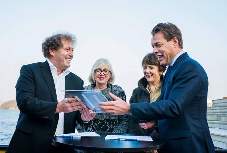 Frederic Hauge, Founder and President of the Bellona Foundation; Bjørg Tysdal Moe, Deputy Mayor of Stavanger; Bea ten Tusscher, Ambassador,Embassy of the Netherlands; and Arnout Damen, CCO of Damen (Photo: Damen)