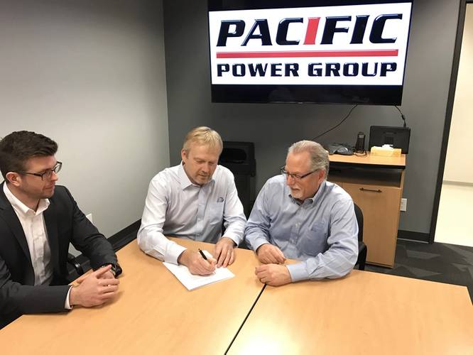 From left to right: Tommi Viiperi, Rolls-Royce, General Manager Waterjets Sales and Marketing, Tor-Gunnar Hovig, Rolls-Royce, Senior Vice President Offshore & Merchant Solutions, Bill Mossey, Vice President of Marine at Pacific Power Group (Photo: Rolls-Royce)