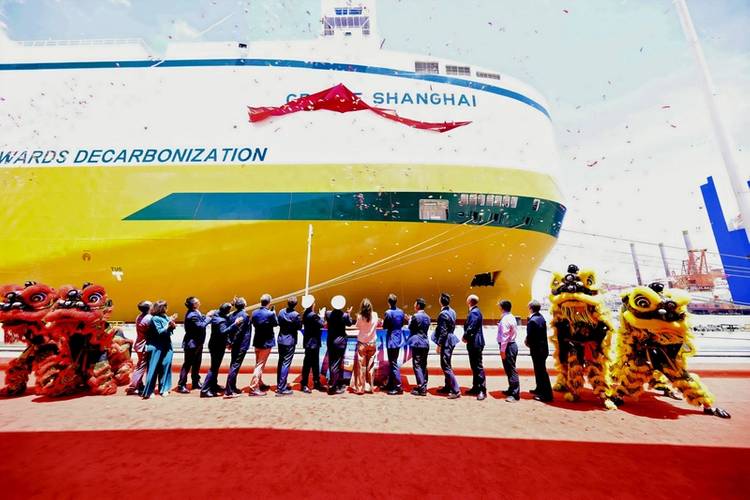 The PCTC Grande Shanghai was commissioned by the Grimaldi Group from China Merchants Heavy Industries. The vessel integrates numerous green technologies: mega lithium batteries with a total power of 5 MWh, 2,500 square meters of solar panels, and cold ironing with shoreside supply of electricity where available.
Image courtesy Grimaldi