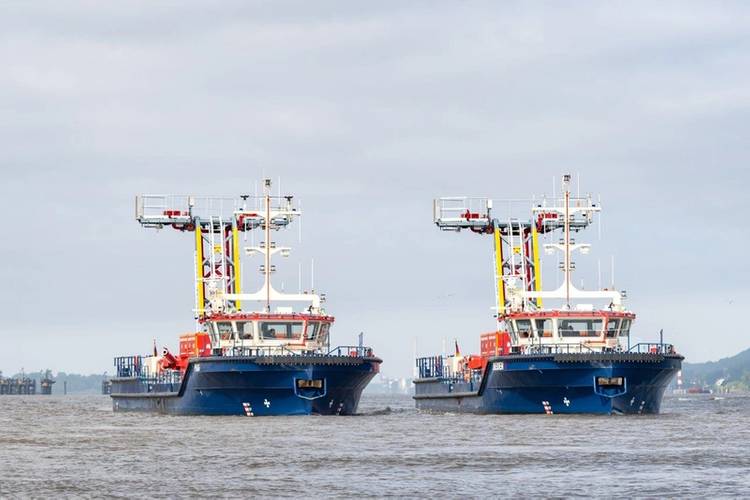 Hamburg Fire Fighting Vessels Dresden and Prag sport diesel-electric hybrid propulsion and battery systems from EST-Floattech. Photo courtesy EST Floattech