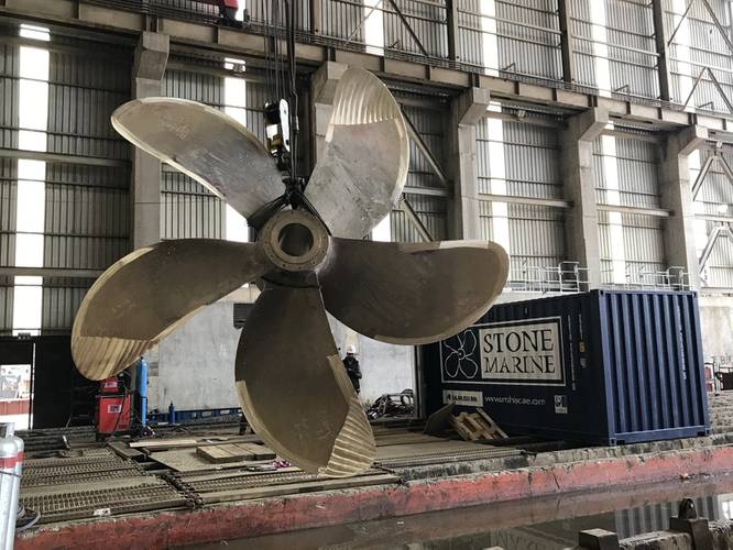 Mobile workshop with repaired propeller (Photo: Stone Marine Shipcare)