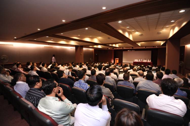 More than 150 representatives from the shipping community attended the dialogue session.