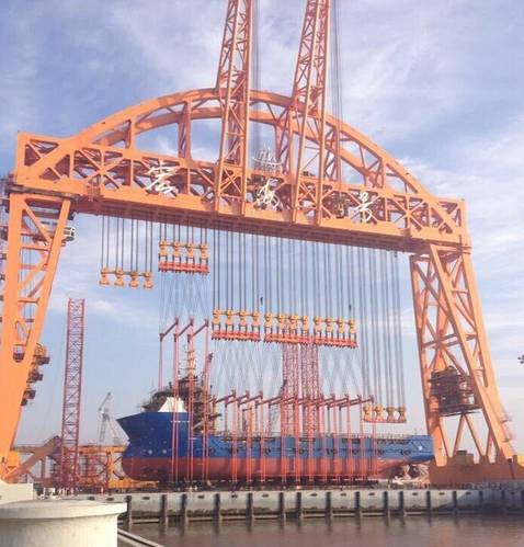 Nordic Trym being lifted by gantry crane