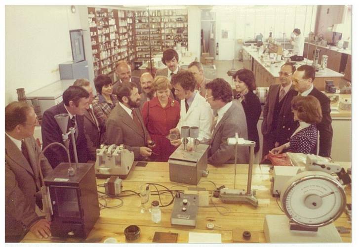 Geoff Binks gives technical demonstrations in his earlier years with Belzona (Photo: Belzona Polymerics Ltd.)